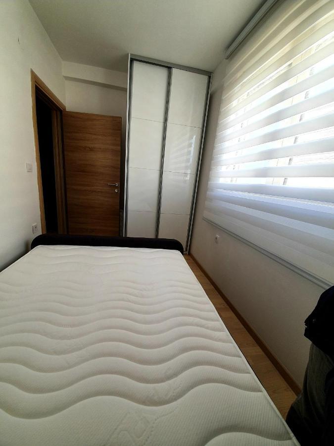 Aleksandar First Sea Line Apartment Бар Екстериор снимка